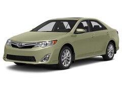 Used 2014 Toyota Camry XLE Sedan near Seguin, TX
