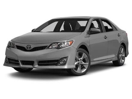 2014 Toyota Camry SE Sedan