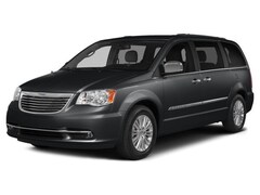 New 2015 Chrysler Town & Country for Sale in Springfield IL