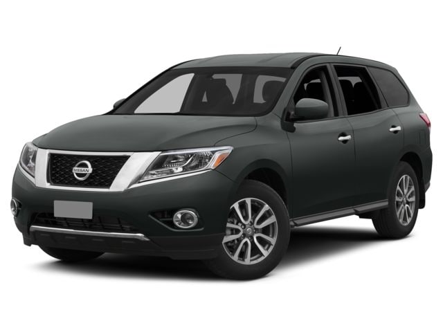 2015 Nissan Pathfinder SV's photo