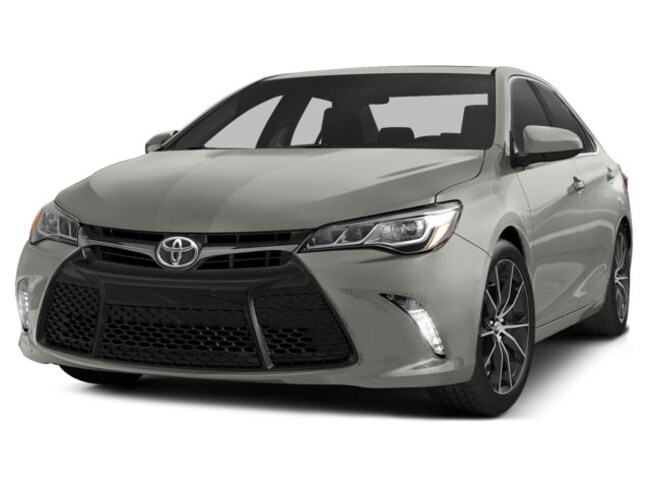 2015 Toyota Camry SE Sedan