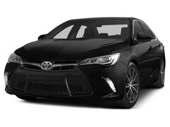 Used 2015 Toyota Camry SE Sedan near McKinney, TX