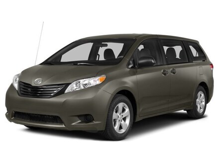 2015 Toyota Sienna LE Van