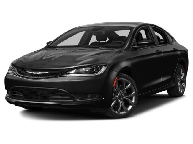 2016 Chrysler 200 Limited Sedan