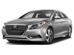 Used 2016 Hyundai Sonata Hybrid SE Sedan near Friendswood, TX