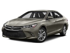Used 2016 Toyota Camry SE Sedan near Seguin, TX