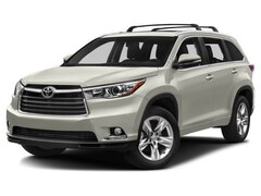 Used 2016 Toyota Highlander Limited Platinum V6 SUV near Boerne, TX