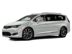 New 2017 Chrysler Pacifica Touring Minivan/Van for sale 