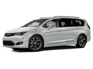 2017 Chrysler Pacifica Touring-L Van