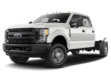 2017 Ford F-350 Chassis Truck Crew Cab