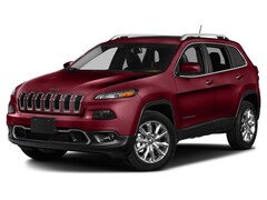 Used 2017 Jeep Cherokee Limited SUV 1C4PJMDSXHW612987 For Sale in North Attleboro, MA