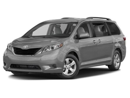 2017 Toyota Sienna XLE Premium Minivan/Van