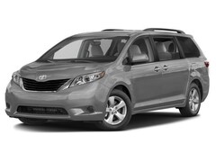 2017 Toyota Sienna XLE Premium Minivan/Van
