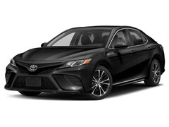 2018 Toyota Camry SE Sedan
