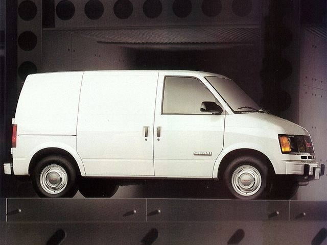 1995 GMC Safari's photo