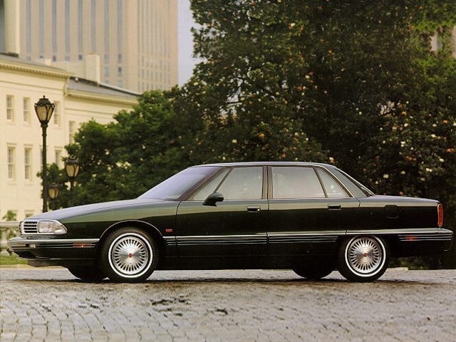 1995 Oldsmobile 98's photo
