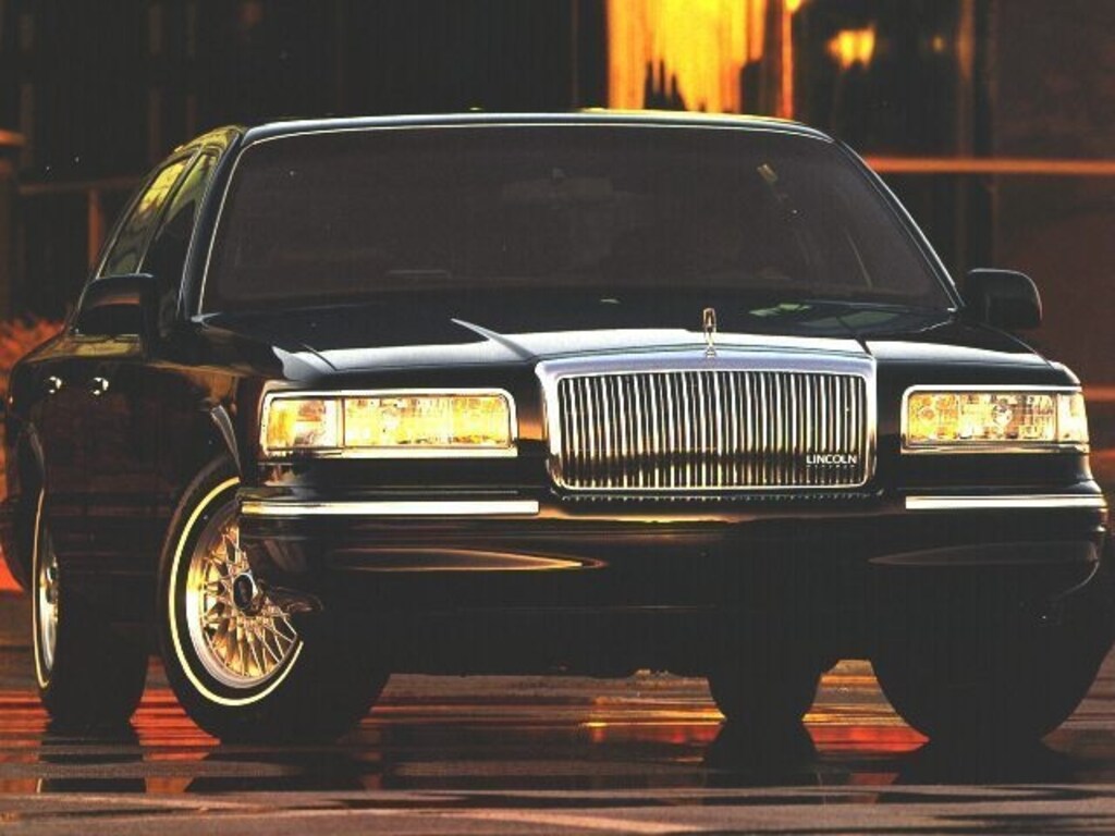 Used 1996 Lincoln Town Car Executive Sedan