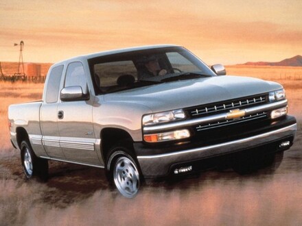 1999 Chevrolet Silverado Ext Cab 143.5 WB 4WD Cab; Extended