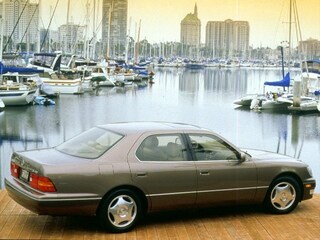1999 LEXUS LS 400 4dr Sdn