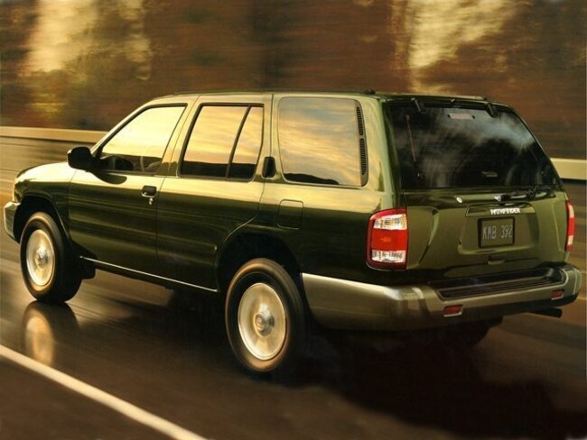 1999 Nissan Pathfinder XE