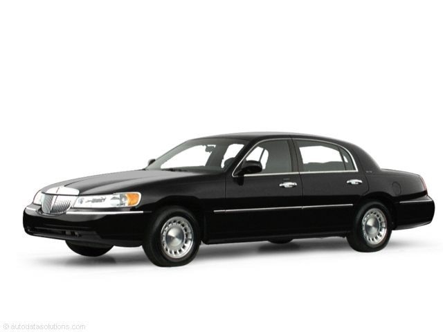 2000 Lincoln Town Car's photo