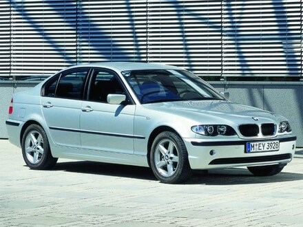 2002 BMW 3 Series 330xi Sedan