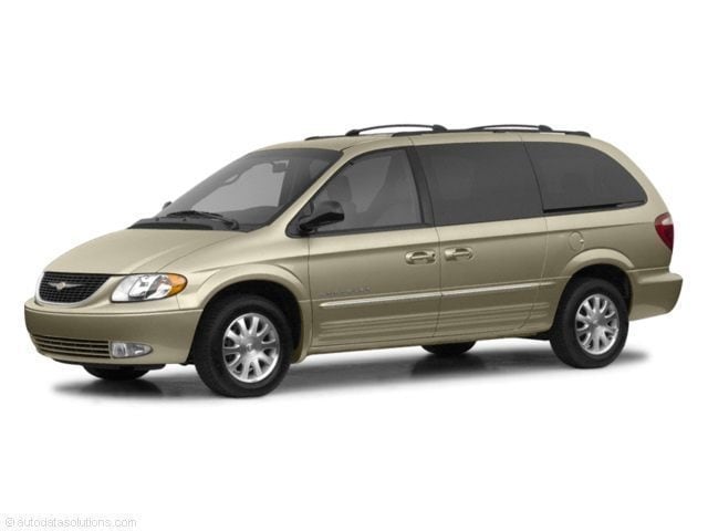 2002 Chrysler Town & Country's photo