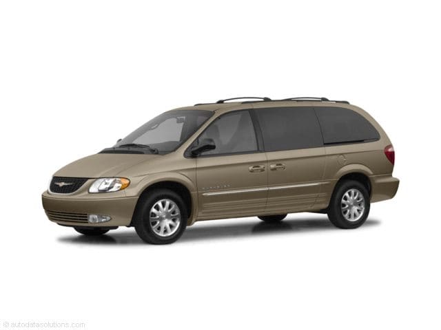 2003 Chrysler Town & Country LX's photo