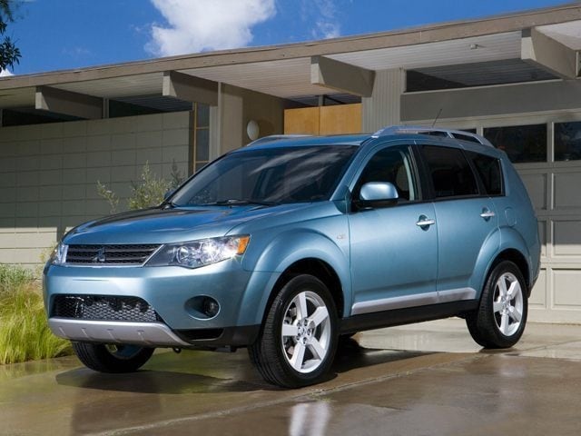 2008 Mitsubishi Outlander ES's photo