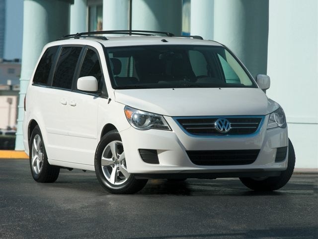 Volkswagen Routan's photo