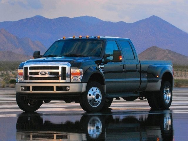 2010 Ford F-450 Super Duty Lariat's photo