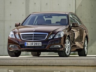 2010 Mercedes-Benz E-Class E350 4MATIC Sedan