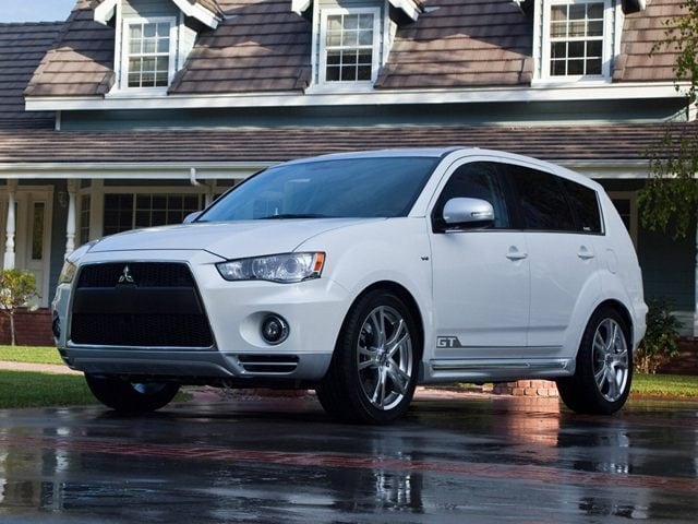 2010 Mitsubishi Outlander XLS 4WD's photo