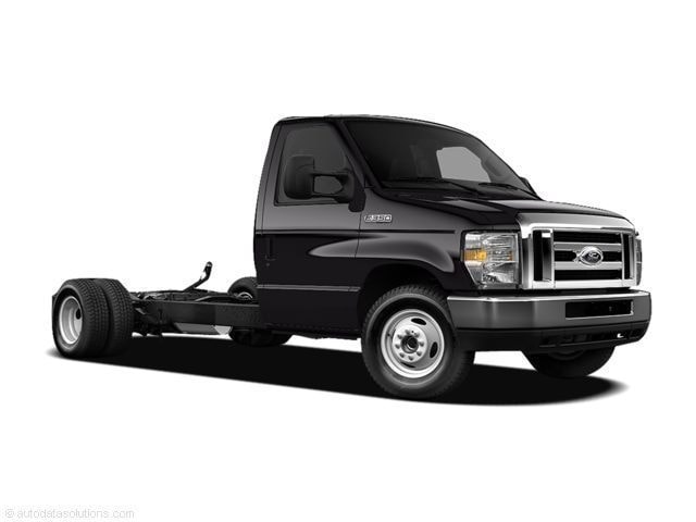 2011 Ford E-Series's photo