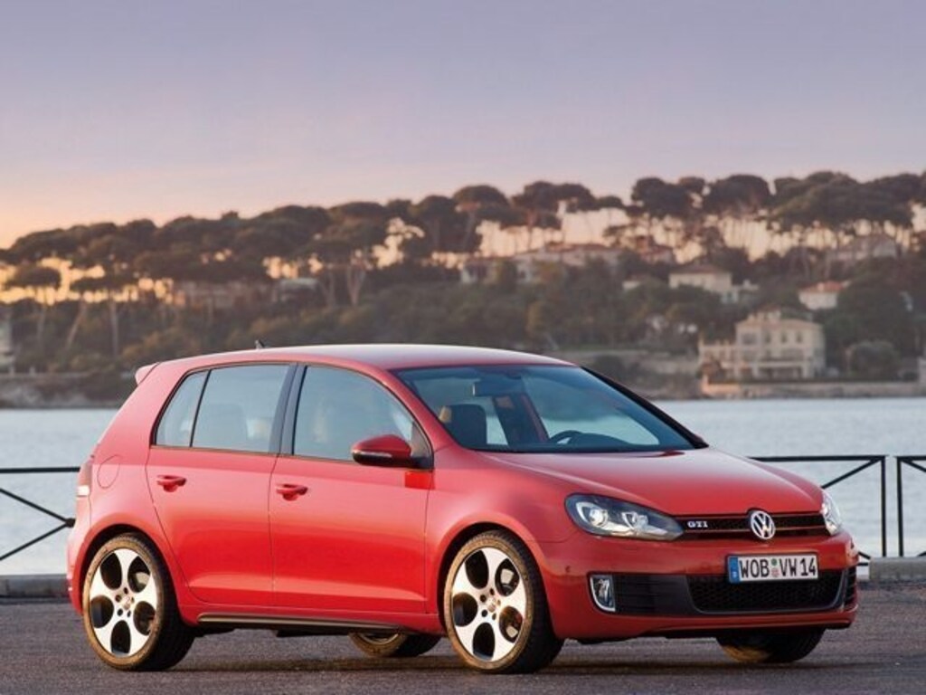 Used 2011 Volkswagen GTI Base Hatchback