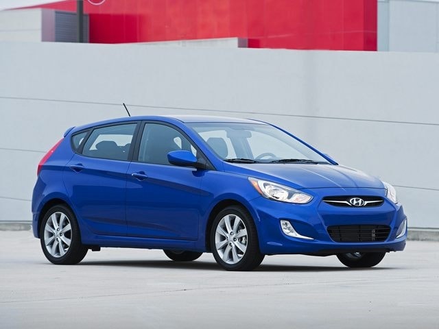 2012 Hyundai Accent GS 5-Door 6-Speed Automatic's photo