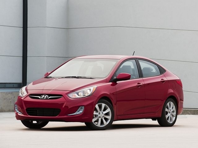 2012 Hyundai Accent GLS's photo