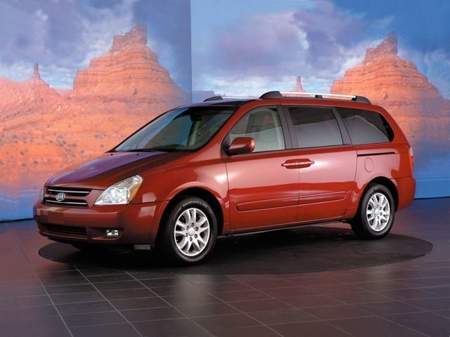 2012 Kia Sedona LX's photo