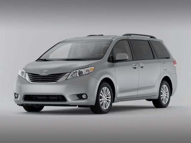 2012 Toyota Sienna LE's photo