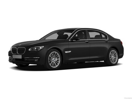 2013 BMW 740Li Sedan