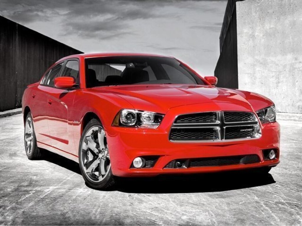 Used 2013 Dodge Charger RT Sedan