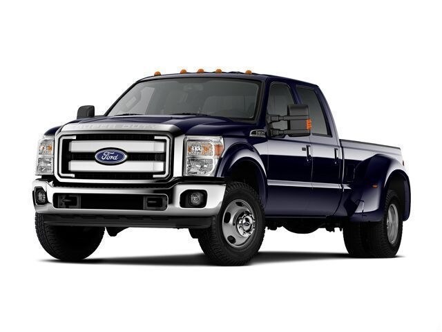 2013 Ford F-450 Crew Cab Long Bed Truck 