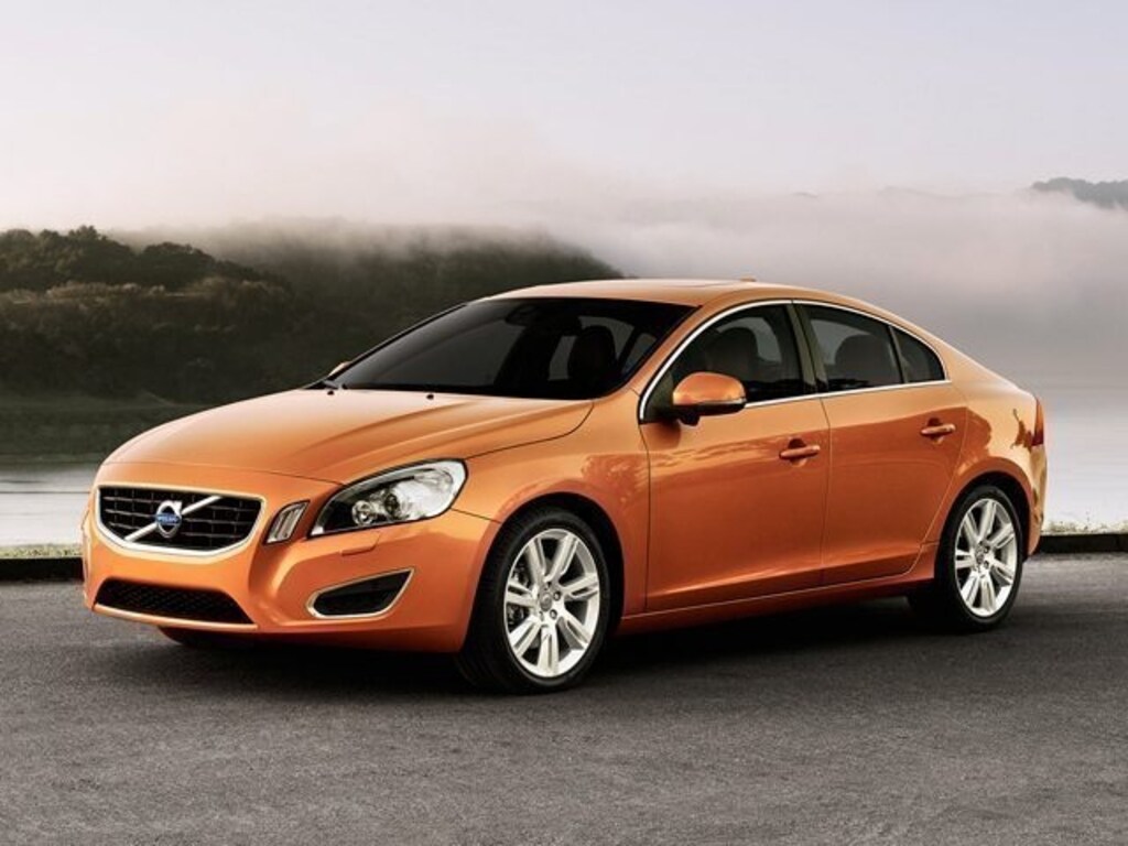 Used 2013 Volvo S60 T6 Sedan