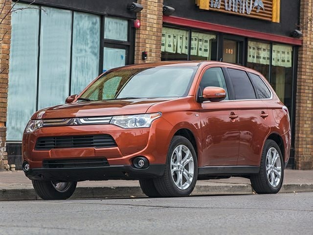 2015 Mitsubishi Outlander GT S-AWC's photo