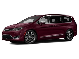 2017 Chrysler Pacifica Touring-L Van