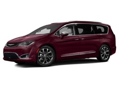 2017 Chrysler Pacifica Limited Van