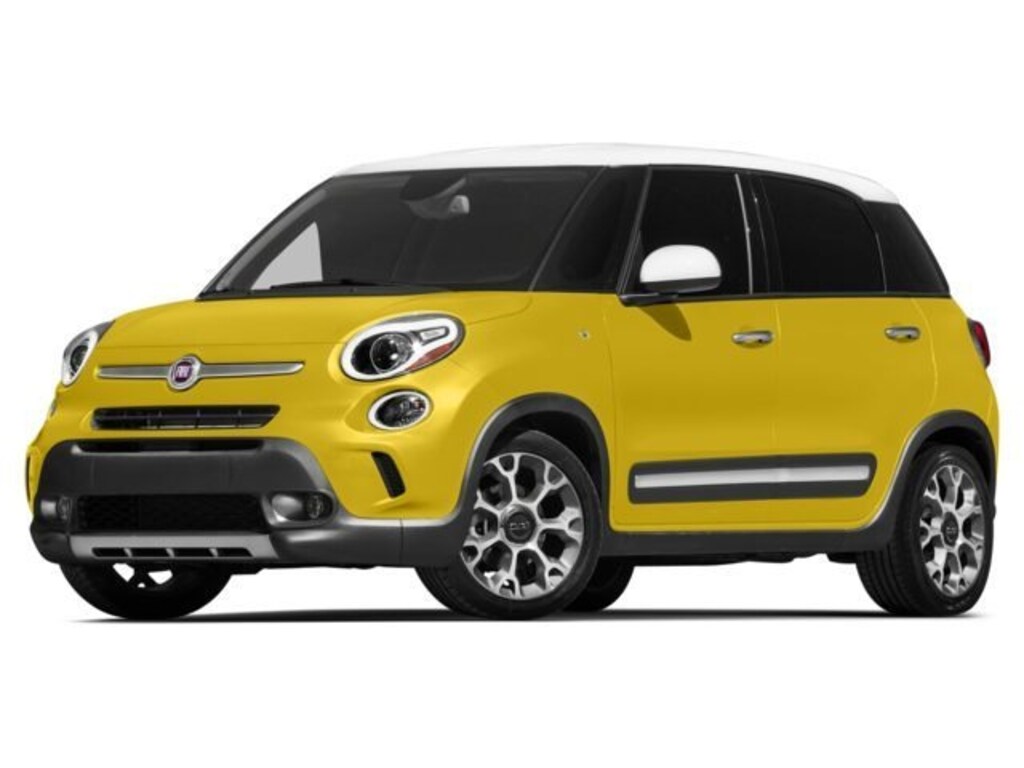 Used 2017 FIAT 500L Trekking Hatchback