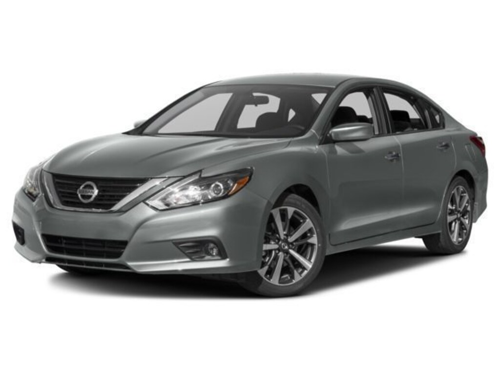 Used 2017 Nissan Altima 2.5 SR Sedan