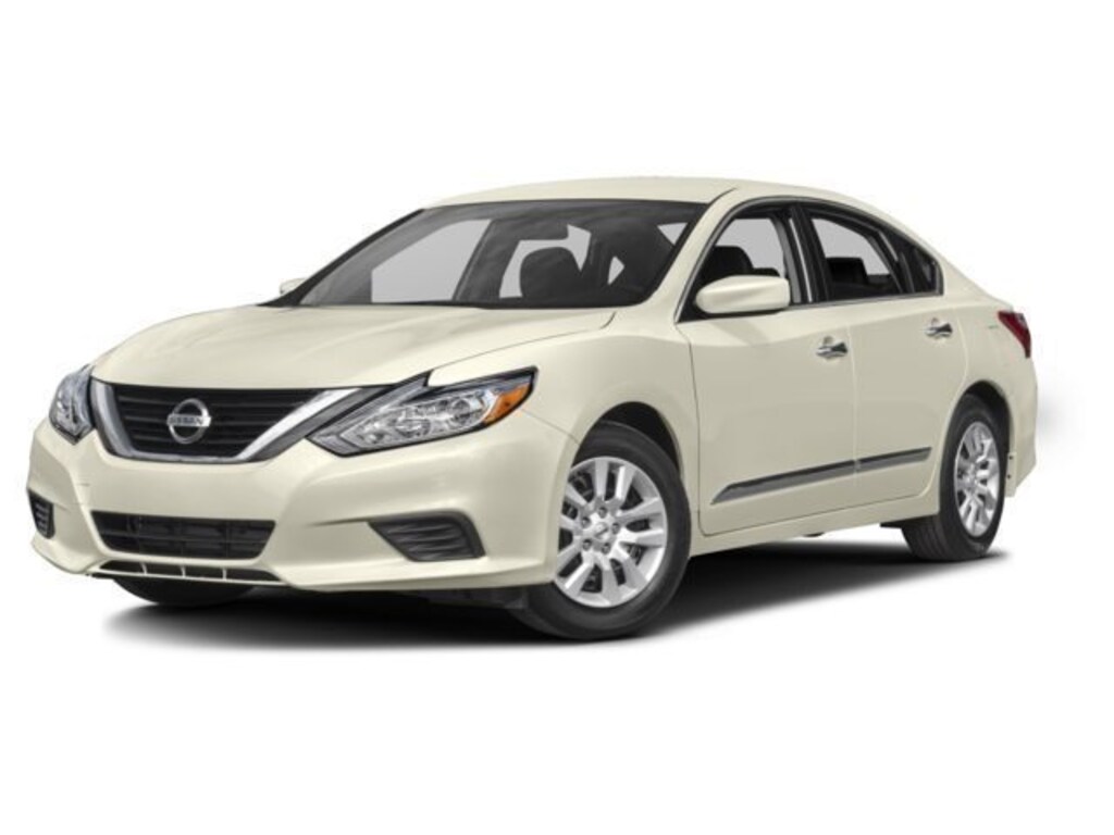 Used 2017 Nissan Altima 2.5 SV Sedan