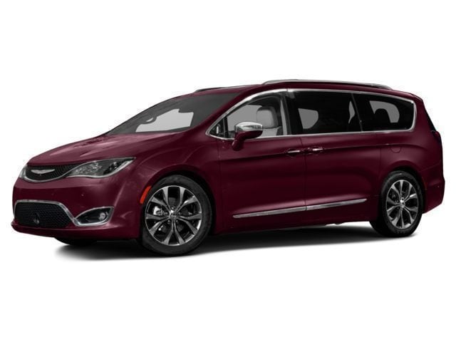 2018 Chrysler Pacifica LX's photo